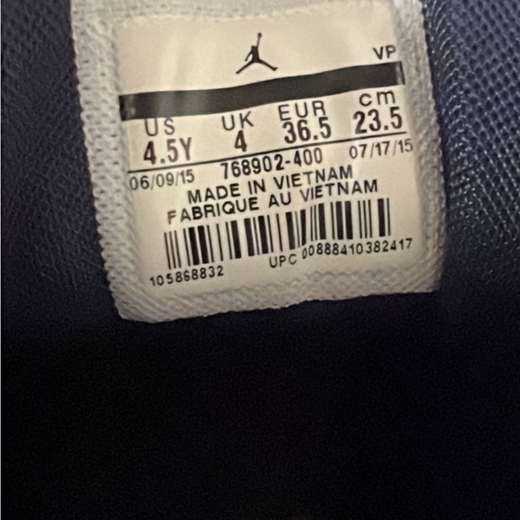 Jordan Blue and White High-Top Sneakers with Textured Design - Picture 9 of 10